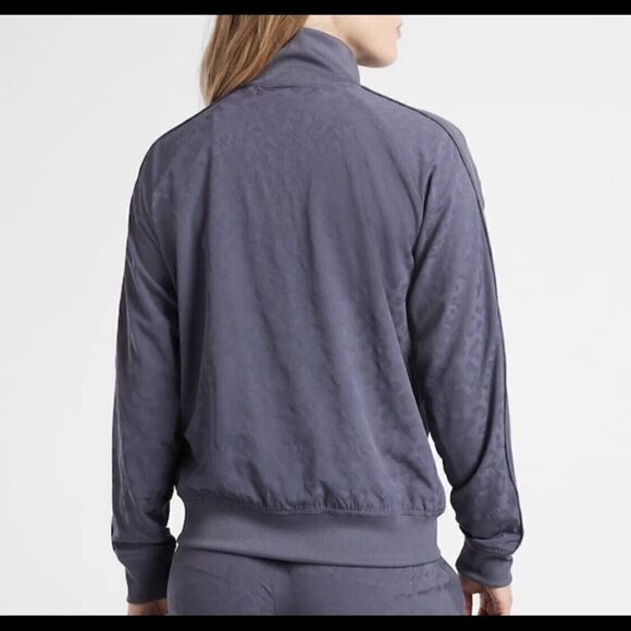 NWOT Athleta Brooklyn Textured bomber jacket size S - Picture 2 of 11